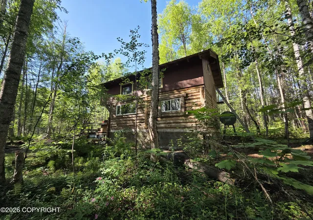 Photo 3 of Single family home for sale at 30387 S Milt Trump St, Talkeetna, AK 99676 | MLS# 26-4921 | Listing updated on 2026-10-09