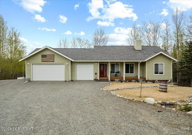 Photo 2 of Sale Pending at 2351 S Colleen St, Palmer, AK 99645 | MLS# 26-4885 | Listing updated on 2026-08-29