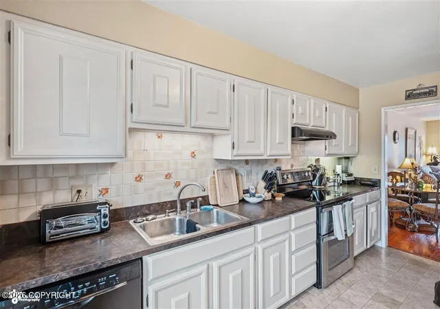 Photo 4 of Sale Pending at 3136 W 34th Avenue #6A1C, Anchorage, AK 99517 | MLS# 26-5333 | Listing updated on 2026-08-21