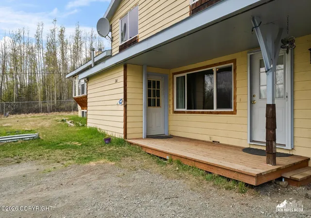 Photo 3 of Sale Pending at 2161 S Cotten Dr, Wasilla, AK 99654 | MLS# 26-5662 | Listing updated on 2026-08-22
