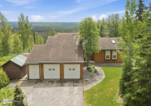 2nd image of 1075 Bogie Ct, Soldotna, AK 99669 | MLS# 26-7709