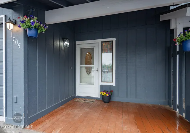 3rd image of 8050 Pioneer Dr #1705, Anchorage, AK 99504 | MLS# 26-7811