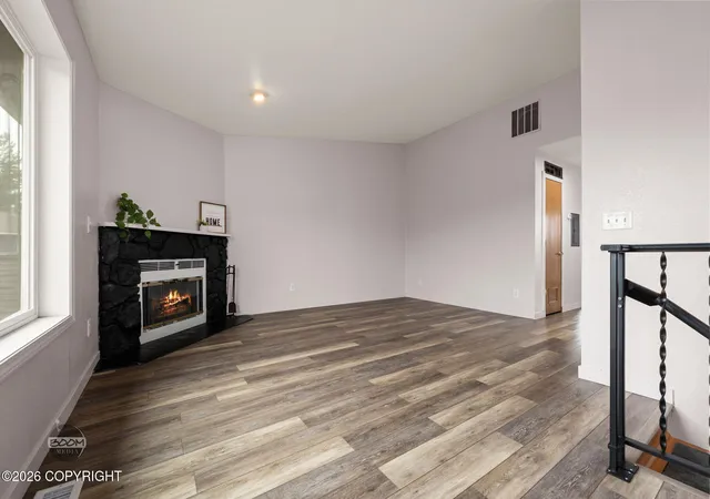 5th image of 8050 Pioneer Dr #1705, Anchorage, AK 99504 | MLS# 26-7811