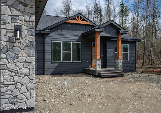 3rd image of 11762 E Fig Cir, Palmer, AK 99645 | MLS# 26-6012