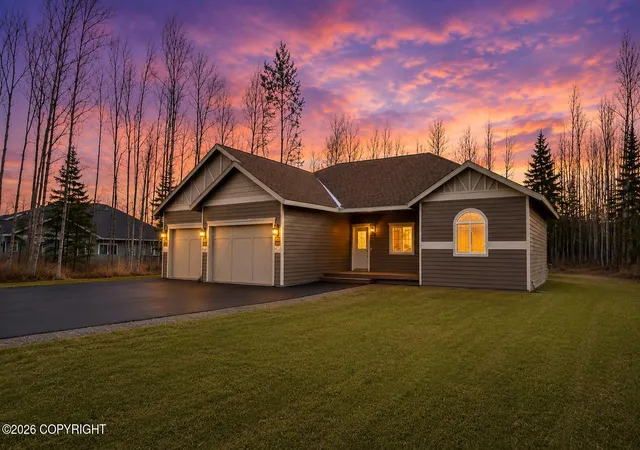 Photo 2 of Single family home for sale at 892 W Jones Dr, Wasilla, AK 99654 | MLS# 26-6078 | Listing updated on 2026-09-23