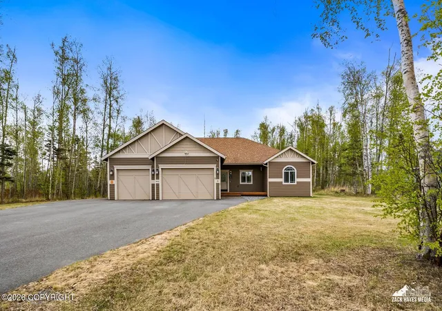 Photo 3 of Single family home for sale at 892 W Jones Dr, Wasilla, AK 99654 | MLS# 26-6078 | Listing updated on 2026-09-23