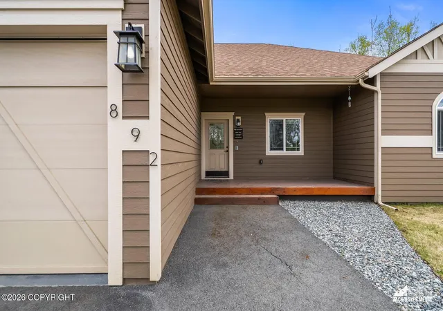 Photo 3 of Single family home for sale at 892 W Jones Dr, Wasilla, AK 99654 | MLS# 26-6078 | Listing updated on 2026-09-23