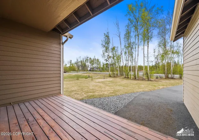 Photo 4 of Single family home for sale at 892 W Jones Dr, Wasilla, AK 99654 | MLS# 26-6078 | Listing updated on 2026-09-23