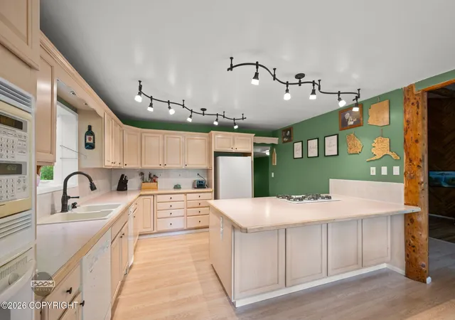 Photo 4 of Single family home for sale at 22432 Glacier View Dr, Eagle River, AK 99577 | MLS# 26-7362 | Listing updated on 2026-07-24