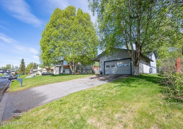 Homes for sale in Anchorage, AK | 6941 Viburnum Dr, Anchorage, AK 99507 | MLS# 26-6128