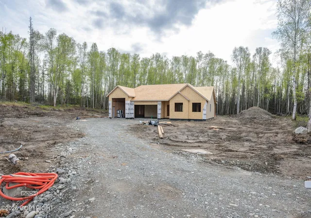 Photo 1 of Single family home for sale at 9477 W Como Cir, Wasilla, AK 99623 | MLS# 26-6416 | Listing updated on 2026-06-29
