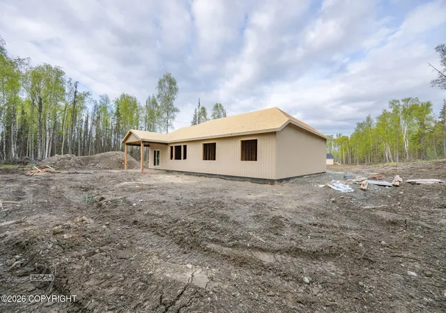 Photo 4 of Single family home for sale at 9477 W Como Cir, Wasilla, AK 99623 | MLS# 26-6416 | Listing updated on 2026-06-29