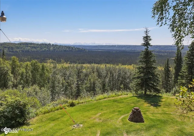 Photo 3 of Single family home for sale at 41611 Tischer Ave, Soldotna, AK 99669 | MLS# 26-9732 | Listing updated on 2026-09-15