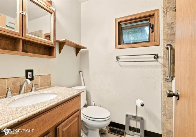 Photo 3 of Single family home for sale at 1656 N Pioneer Peak Dr, Wasilla, AK 99654 | MLS# 26-6099 | Listing updated on 2026-08-19
