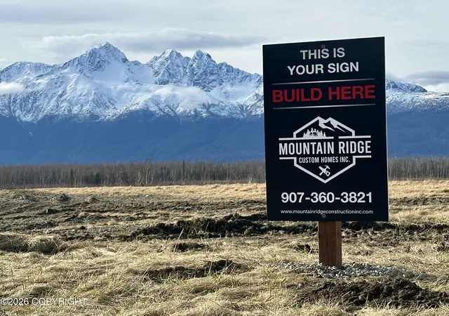 Photo 3 of Sale Pending at 7538 E Refuge View Dr, Wasilla, AK 99654 | MLS# 26-6209 | Listing updated on 2026-09-11