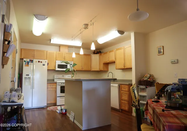 Homes for sale in Anchorage, AK | 3929 E Turnagain Blvd #3, Anchorage, AK 99517 | MLS# 26-6166