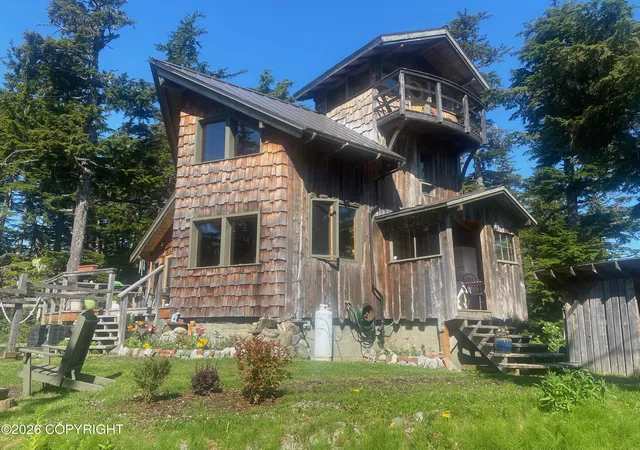 Homes for sale in Haines, AK | 442 Park Spur Rd, Haines, AK 99827 | MLS# 26-6334
