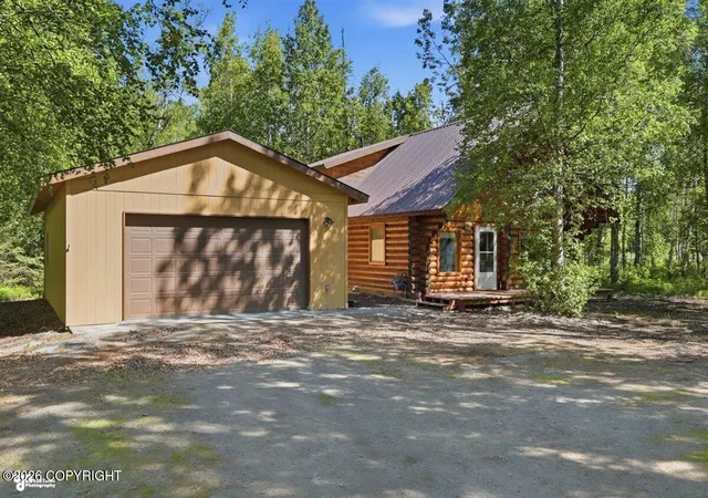 Homes for sale in Wasilla, AK | 701 E Creekside Dr, Wasilla, AK 99654 | MLS# 26-7730