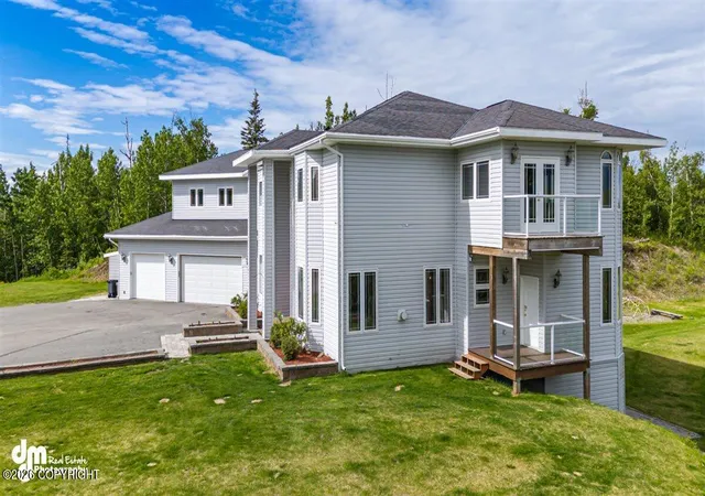 Photo 3 of Single family home for sale at 6251 E Chickadee Dr, Palmer, AK 99645 | MLS# 26-6271 | Listing updated on 2026-10-08