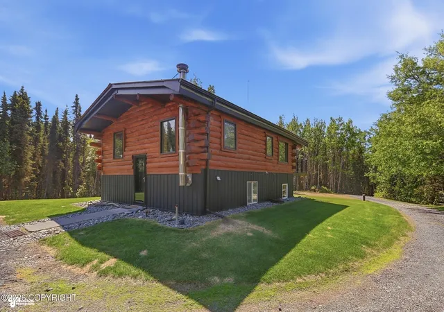 Homes for sale in Soldotna, AK | 34820 Lourdes Ave, Soldotna, AK 99669 | MLS# 26-7122