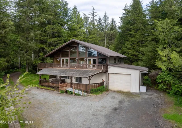 Homes for sale in Ketchikan, AK | 641/643 Sunset Dr, Ketchikan, AK 99901 | MLS# 26-6365