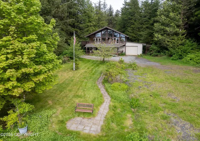 Homes for sale in Ketchikan, AK | 641/643 Sunset Dr, Ketchikan, AK 99901 | MLS# 26-6365
