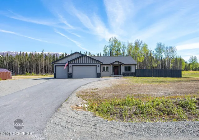 Photo 2 of Single family home for sale at 5327 N Suslositna St, Wasilla, AK 99654 | MLS# 26-6426 | Listing updated on 2026-09-11