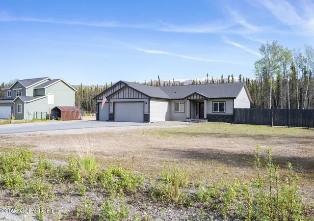 Photo 2 of Single family home for sale at 5327 N Suslositna St, Wasilla, AK 99654 | MLS# 26-6426 | Listing updated on 2026-09-11