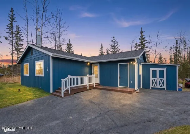 Homes for sale in Soldotna, AK | 238 Crest Dr, Soldotna, AK 99669 | MLS# 26-6442