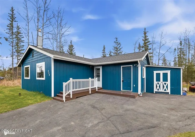 Homes for sale in Soldotna, AK | 238 Crest Dr, Soldotna, AK 99669 | MLS# 26-6442