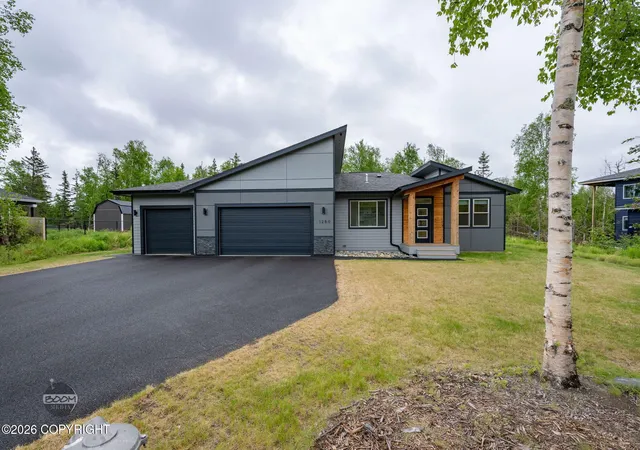 Photo 2 of Sale Pending at 1280 W Valley Ridge Dr, Wasilla, AK 99654 | MLS# 26-6484 | Listing updated on 2026-07-16