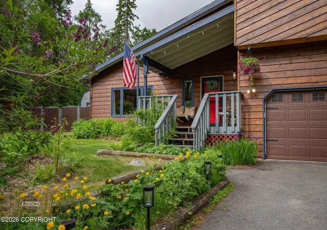3rd image of 19434 Laura Lee Cir, Eagle River, AK 99577 | MLS# 26-7731