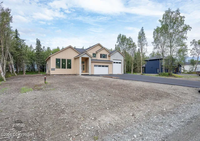 Photo 3 of Single family home for sale at 15109 E Alpine Cir, Palmer, AK 99645 | MLS# 26-10685 | Listing updated on 2026-08-21