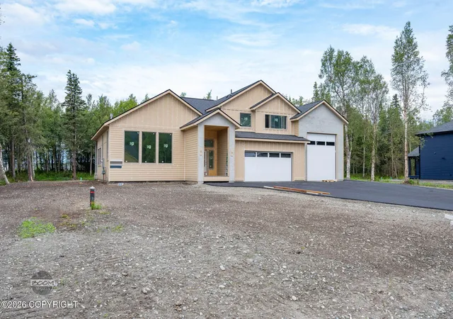 Photo 4 of Single family home for sale at 15109 E Alpine Cir, Palmer, AK 99645 | MLS# 26-10685 | Listing updated on 2026-08-21