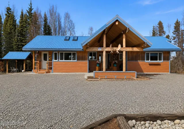 Homes for sale in Kenai, AK | 38131 Woods Dr, Kenai, AK 99611 | MLS# 26-7851