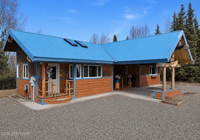 Homes for sale in Kenai, AK | 38131 Woods Dr, Kenai, AK 99611 | MLS# 26-7851