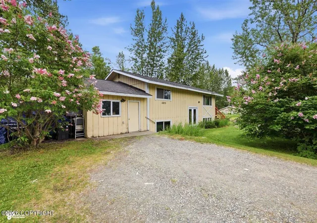 Homes for sale in Palmer, AK | 12075 E Chalet Dr, Palmer, AK 99645 | MLS# 26-8196