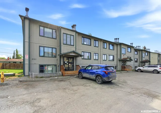 Homes for sale in Anchorage, AK | 221 Mccarrey St #11-2B, Anchorage, AK 99508 | MLS# 26-6929