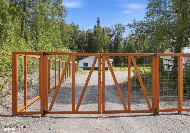 4th image of 49032 Windy Rd, Nikiski, AK 99611 | MLS# 26-8191