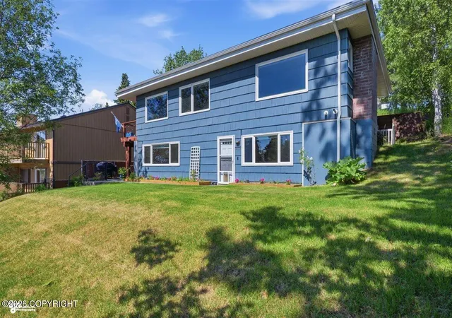 1st image of 460 Vista Glen Ct, Anchorage, AK 99501 | MLS# 26-7315