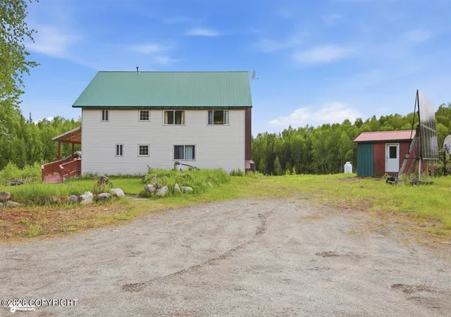 Photo 4 of Single family home for sale at 18245 E Birch Crk Blvd, Talkeetna, AK 99676 | MLS# 26-7123 | Listing updated on 2026-07-16