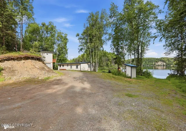 Photo 4 of Sale Pending at 17833 W Bryant Rd, Big Lake, AK 99652 | MLS# 26-6890 | Listing updated on 2026-08-31