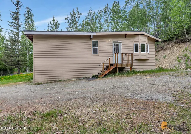 Homes for sale in Wasilla, AK | 6061 E Pike Ave, Wasilla, AK 99654 | MLS# 26-7383