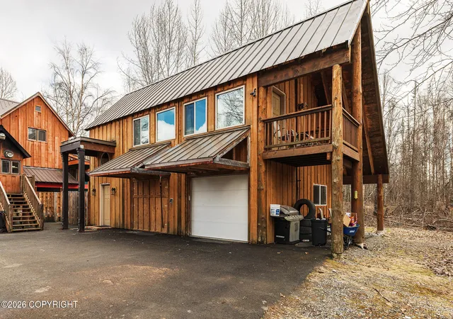 Homes for sale in Talkeetna, AK | 22280 S G St, Talkeetna, AK 99676 | MLS# 26-7302