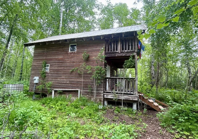 Homes for sale in Talkeetna, AK | 14149 E Front St, Talkeetna, AK 99676 | MLS# 26-7201