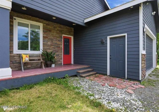 Photo 3 of Sale Pending at 3061 W Wintergreen Dr, Wasilla, AK 99623 | MLS# 26-7115 | Listing updated on 2026-10-09