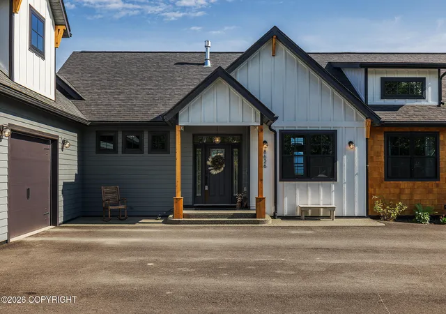 Photo 2 of Sale Pending at 8626 E Amazing View Cir, Palmer, AK 99645 | MLS# 26-7194 | Listing updated on 2026-08-19