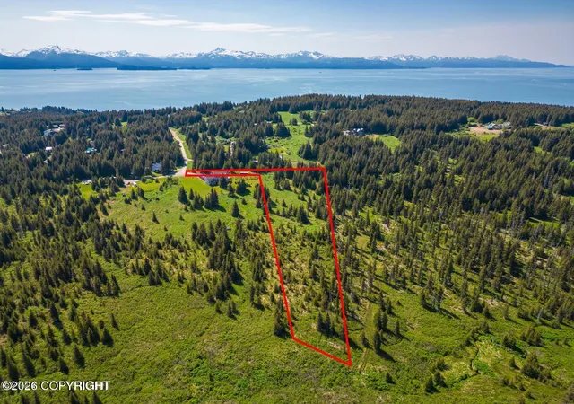 Homes for sale in Homer, AK | 4695 Lincoln Cir, Homer, AK 99603 | MLS# 26-7168