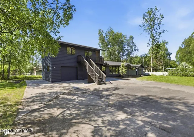 3rd image of 1103 Bannister Dr, Anchorage, AK 99508 | MLS# 26-7304