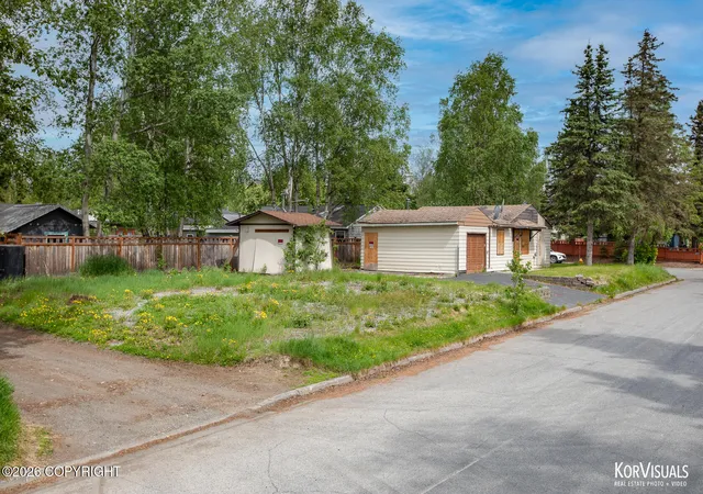 Homes for sale in Anchorage, AK | 2642 Cottonwood St, Anchorage, AK 99508 | MLS# 26-7561